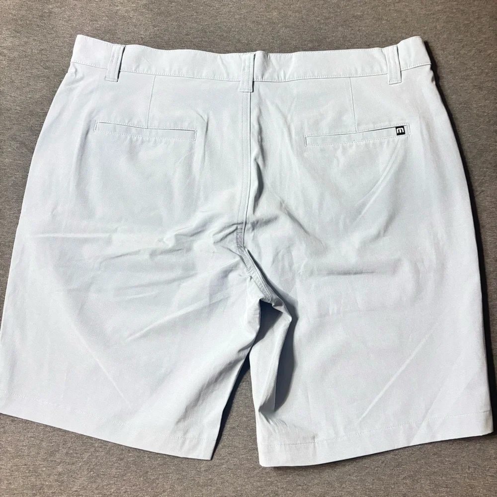TravisMathew‎ Mens Light Blue Performance Golf Shorts Size 38 9 Inch Inseam